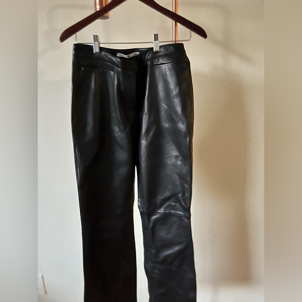 Vintage tommy hilfiger mid rise flared leather pant